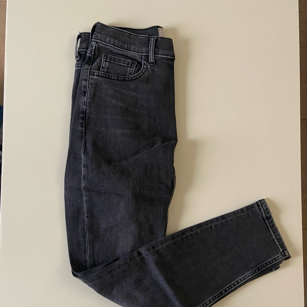 Everlane black ankle skinny 26